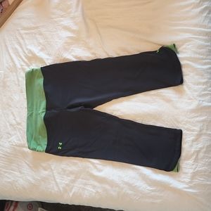 Capri Under Armour pants